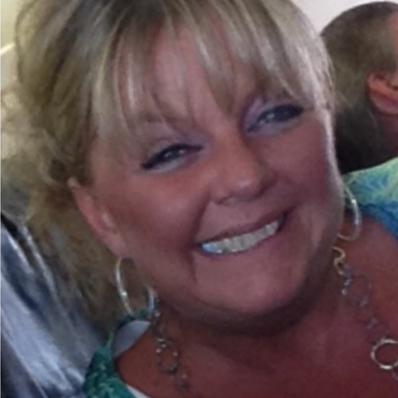 Meet your Posher, Mitzi - Picture 4 of 16